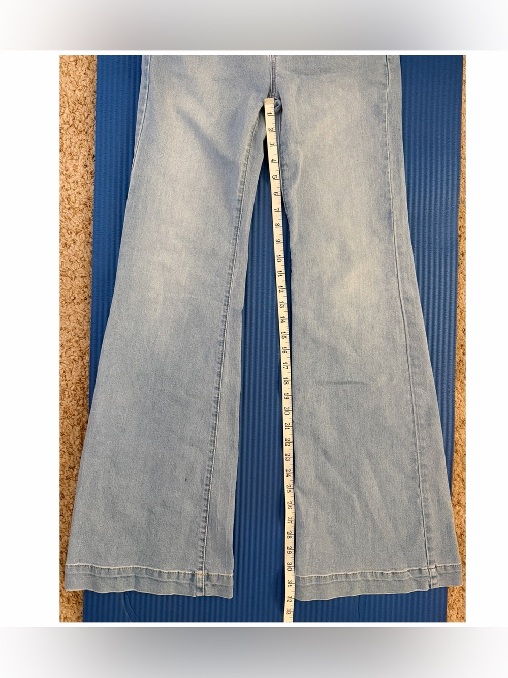 HTF Free People Midrise Flare 70’s Jeans Light Wash SZ 28 - Picture 3 of 6